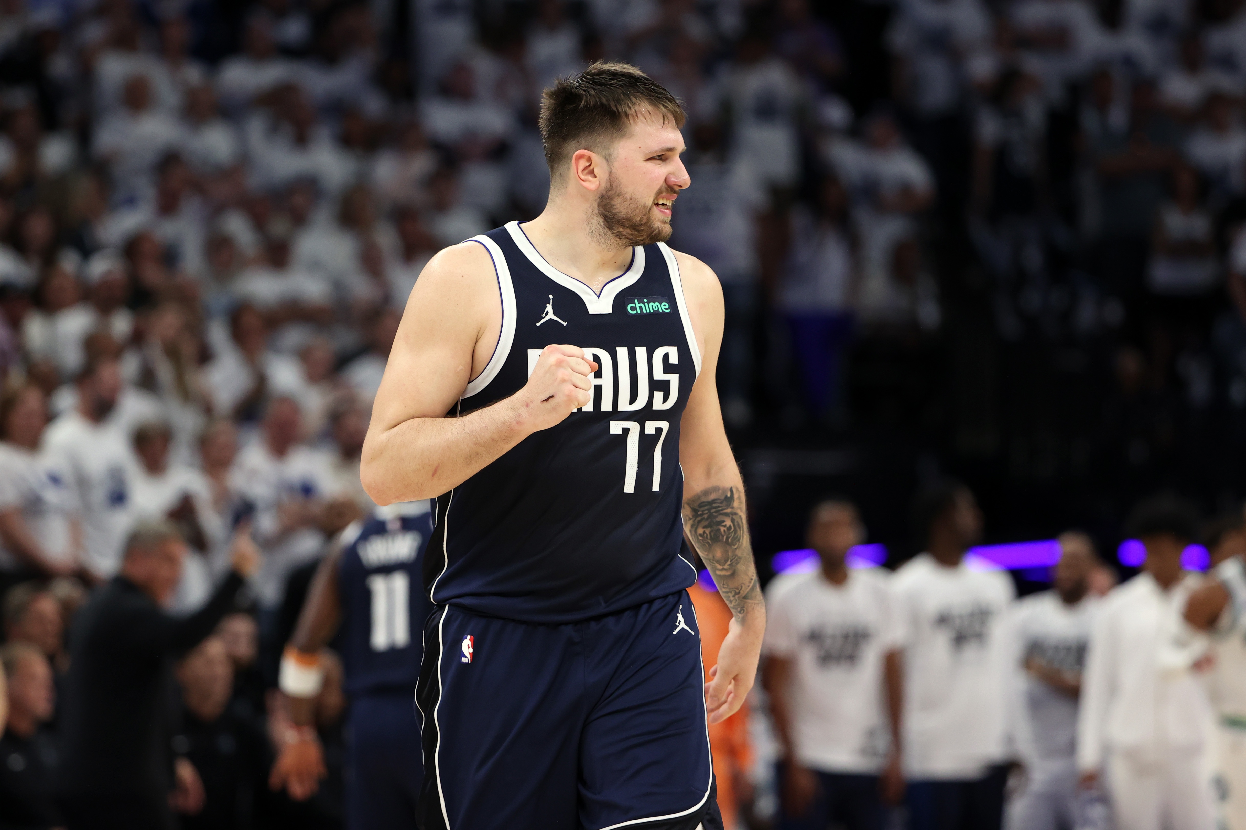 帕森斯:不喜歡把盧卡說得跟錫安似的 而且你換來的也是個(gè)玻璃人